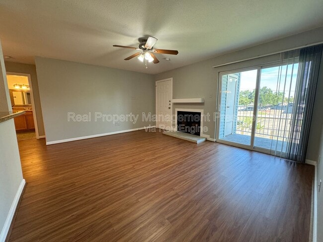 Building Photo - 18617 Egret Bay Blvd