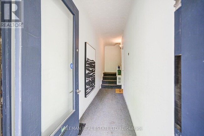 Building Photo - 347-347 Markham St