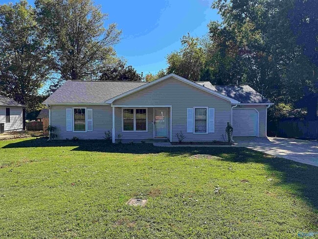 Building Photo - 103 Whisperwood Ln