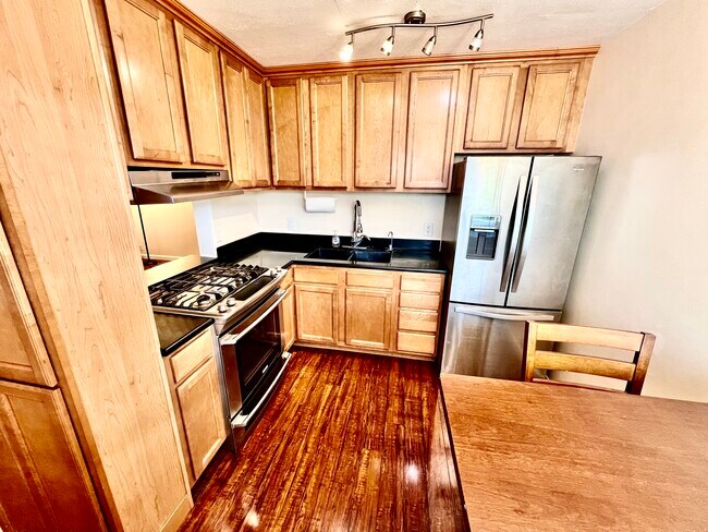 Foto del edificio - 500 Glenwood Cir