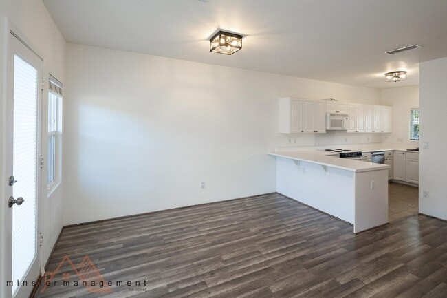 Building Photo - 91-1081-1081 Kaileolea Dr
