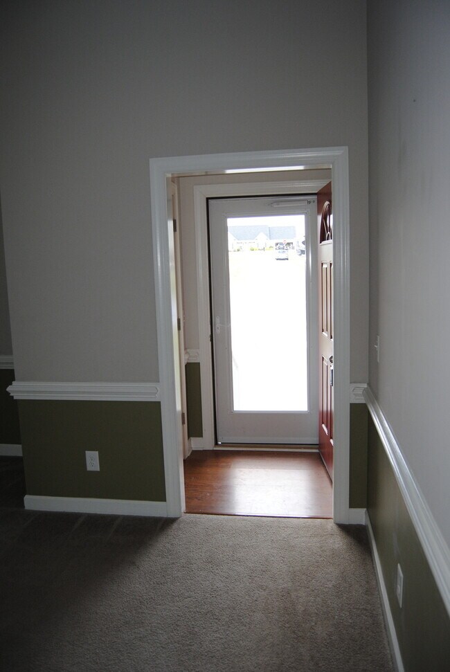 Building Photo - 105 Tillage Pl