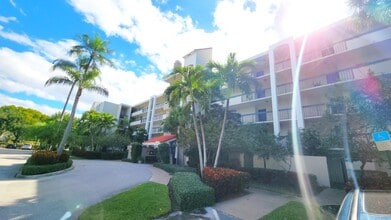 Building Photo - 950 Lavers Cir