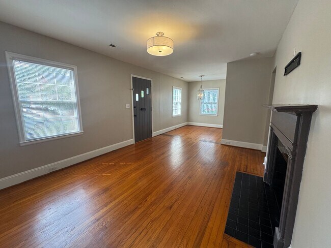 Foto del edificio - 2213 Chesterfield Ave