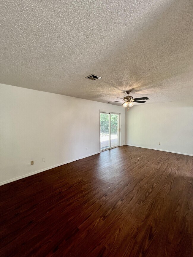 Foto del edificio - 422 Beacon Ave