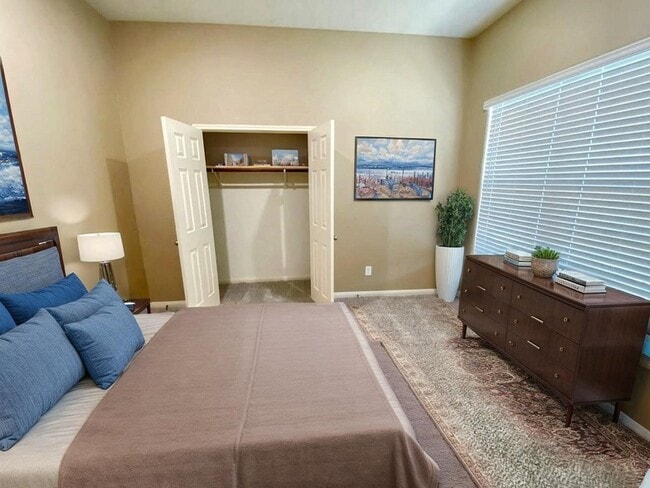 Building Photo - 3001 Spyglass Dr