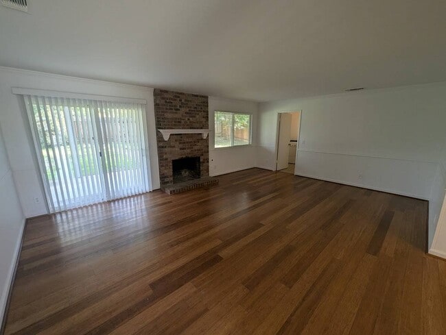 Building Photo - 3473 Margaret Dr