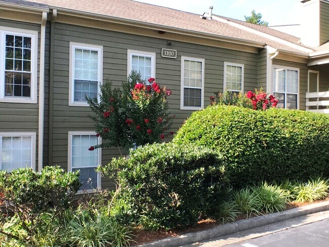 Building Photo - East Cobb - Walton HS - 3BR/2BA