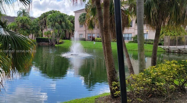 Foto del edificio - 2926 S University Dr
