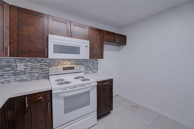 Foto del edificio - 1111 NW 19th Ave