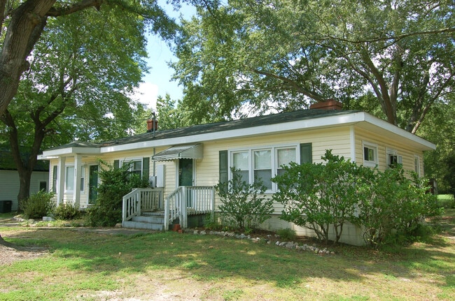 Building Photo - 433 E Third St