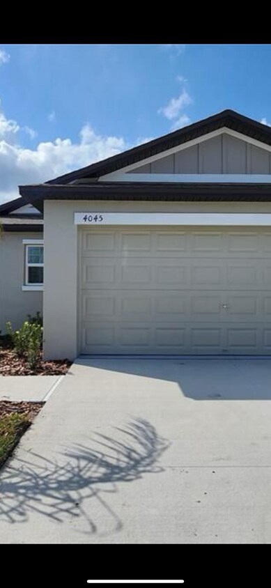 Primary Photo - 4045 Radiant Mountain Dr