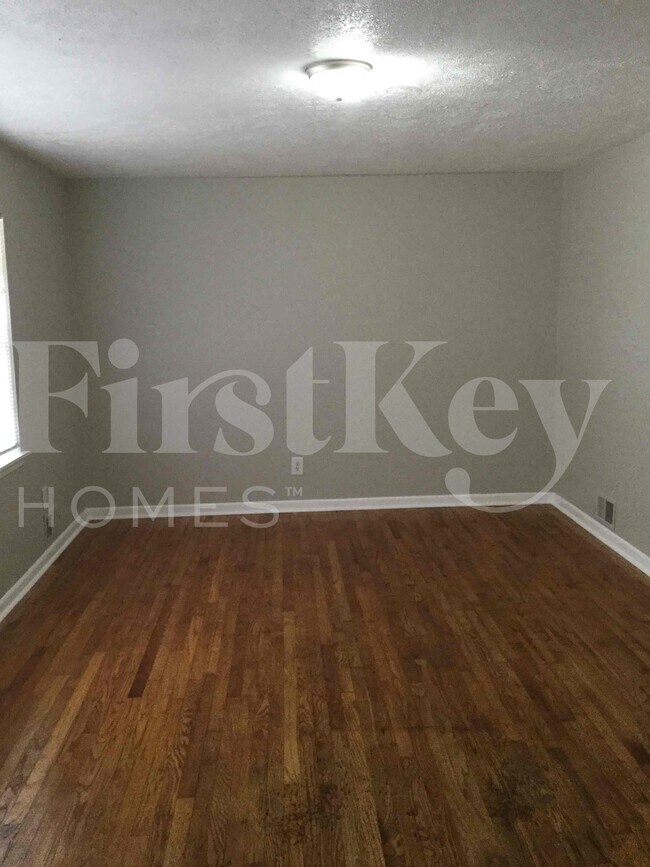 Foto del edificio - 6634 Imperial Dr