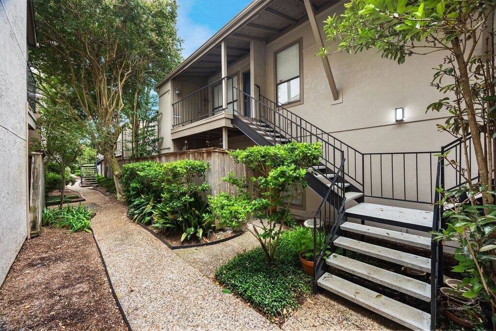 Foto principal - 5711 Sugar Hill Dr