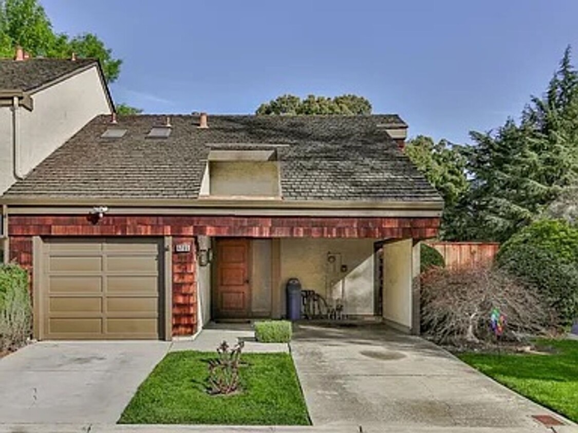 Primary Photo - LIGHT AND BRIGHT CORNER SINGLE FAMILY HOME...