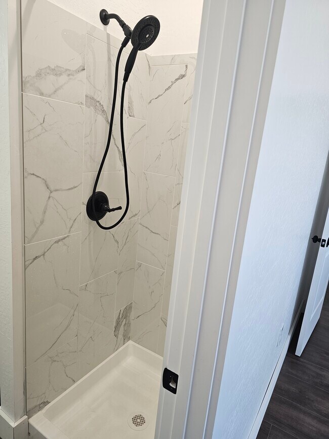 Building Photo - 1551 Paper Mill Rd