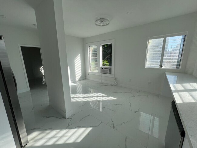 Foto del edificio - 842 Meridian Ave