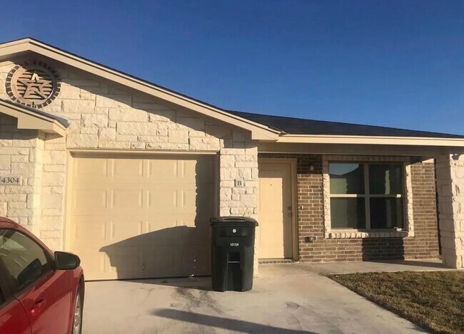 Foto del edificio - 4304 Ivory Ln