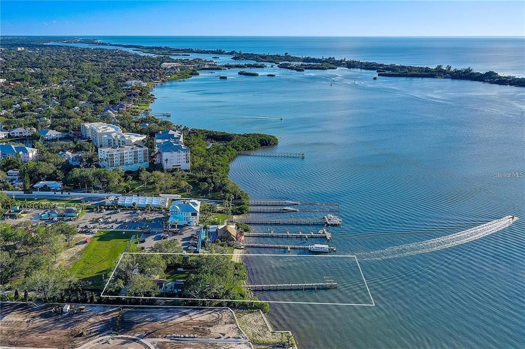 133 W Bay St Unit 3, Osprey, FL 34229 Room for Rent in Osprey, FL