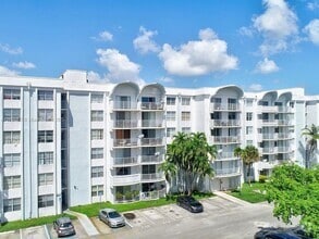 Building Photo - 492 NW 165th St