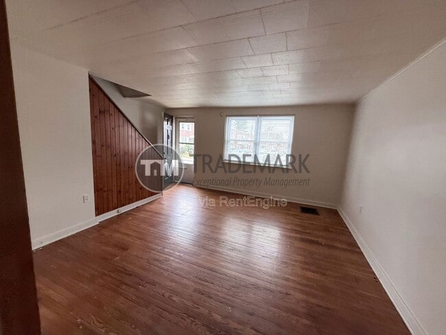 Building Photo - 925 Lafayette St