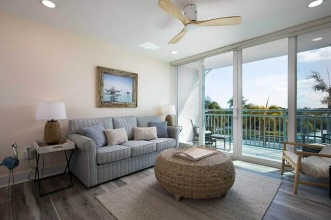 Foto del edificio - 3635 Seaside Dr