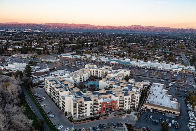 Building Photo - Revere Campbell