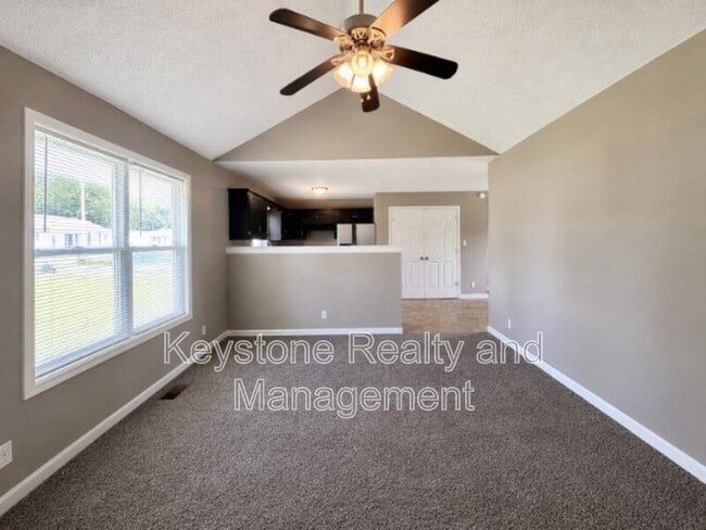 Building Photo - 1920 Timberline Cir
