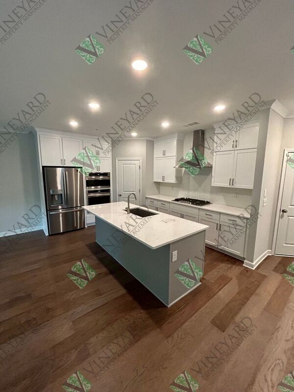 Building Photo - 418 Retreat Ln