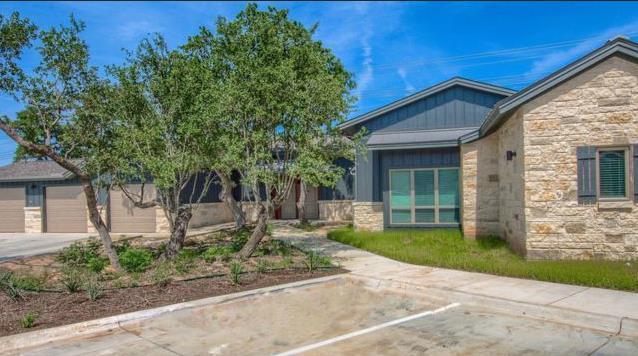 Foto del edificio - 28725 Ranch Rd 12