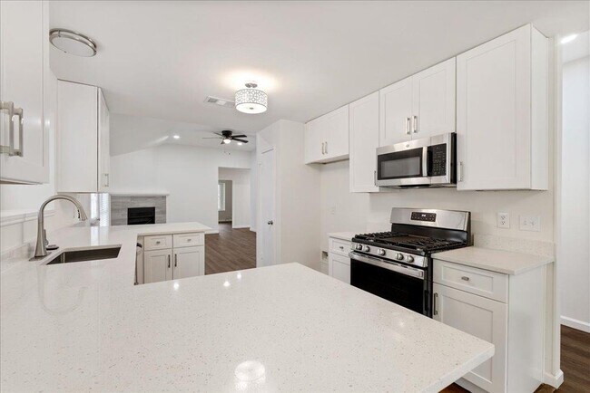 Foto del edificio - 14309 Levering St