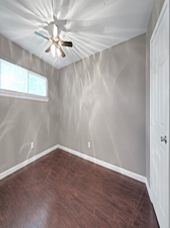 Foto del edificio - 3031 Sumpter St