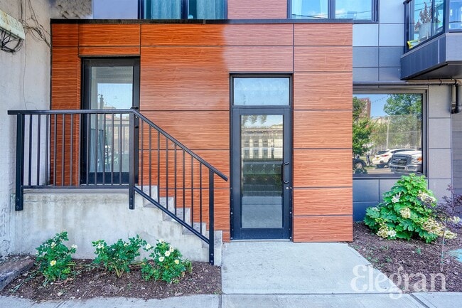 Building Photo - 362 Van Brunt St