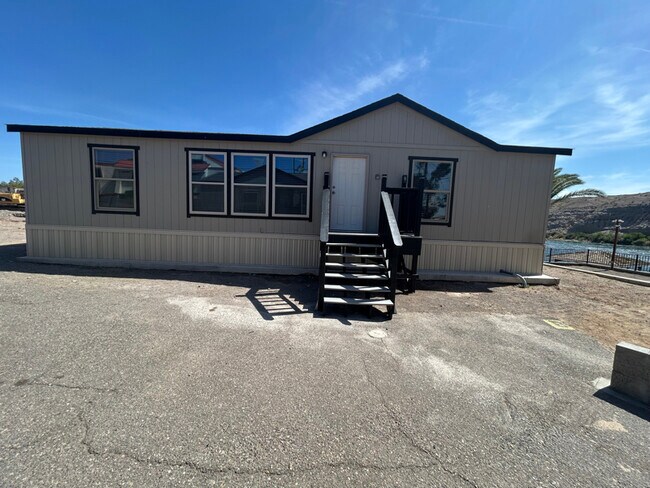 Building Photo - 455 Moser Ave