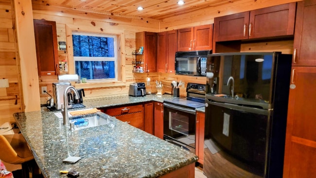 Foto del edificio - 10811 E North Down River Rd