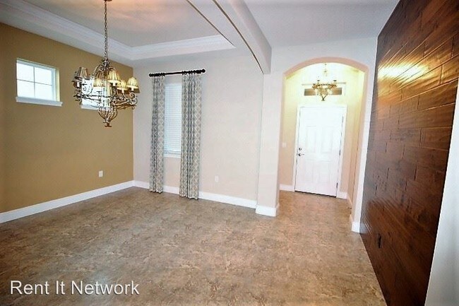 Building Photo - 20111 Outpost Point Dr