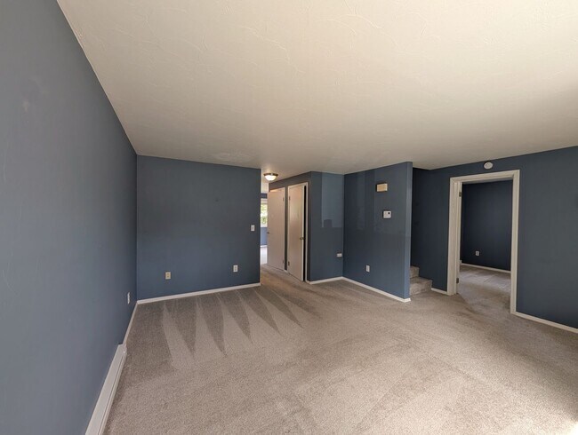Foto del edificio - Valley Townhome, 3BD/1.5BA, Fully Fenced Y...