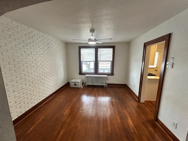 Foto del edificio - 323 Onyx Ave