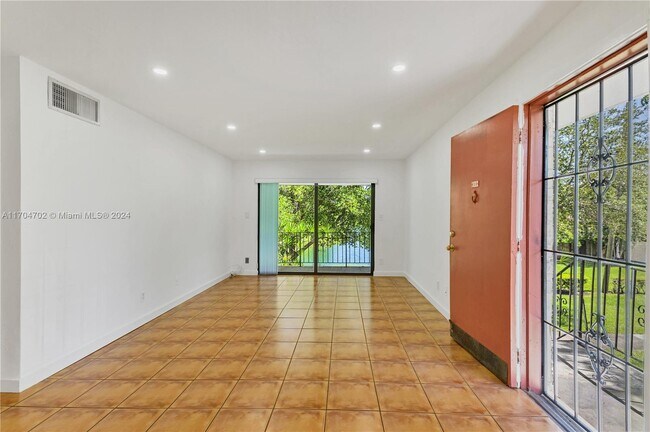 Building Photo - 8701 SW 141st St