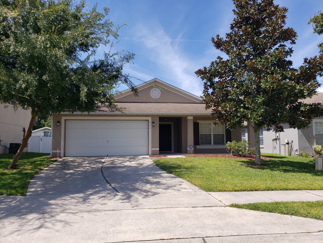 Primary Photo - 311 Willowbay Ridge St