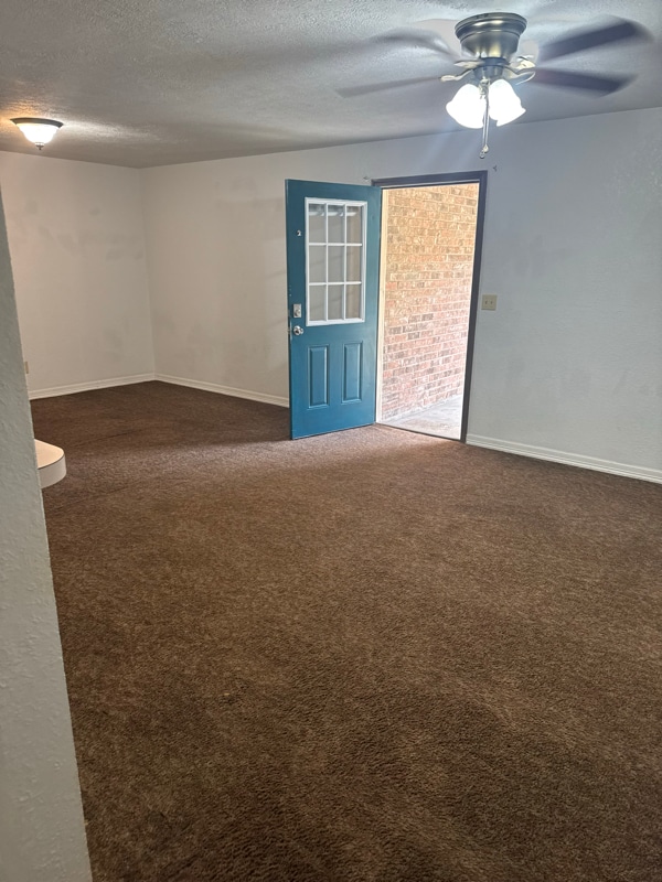 Foto del edificio - 110 Farm to Market 82