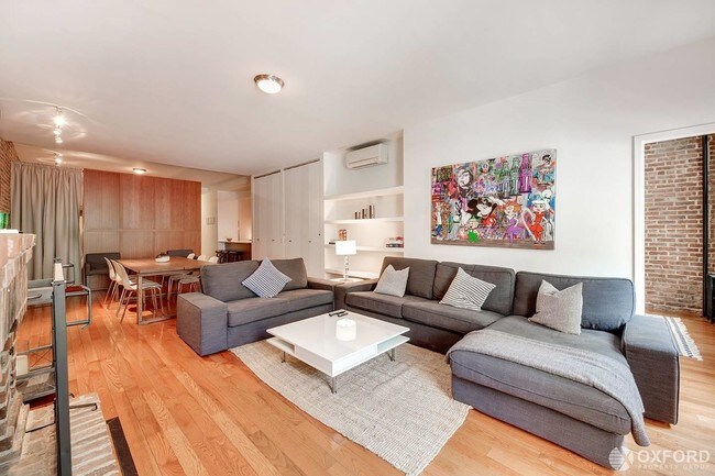 Building Photo - 555 Third Avenue