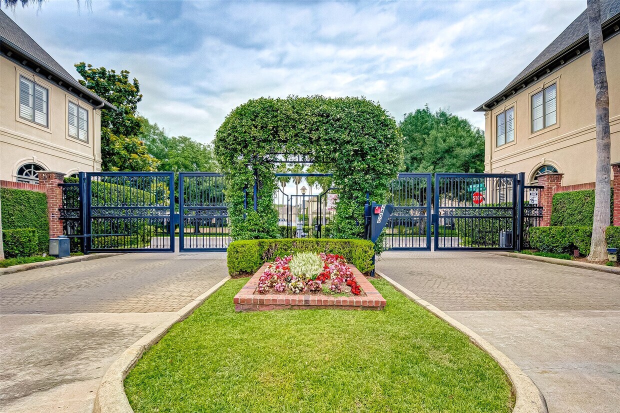 Foto principal - 6331 W Mystic Meadow