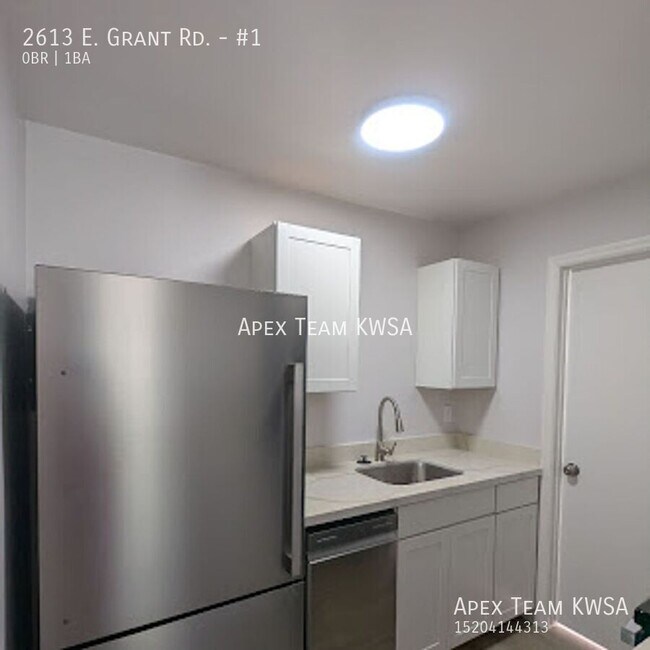 Foto del edificio - 2613 E Grant Rd