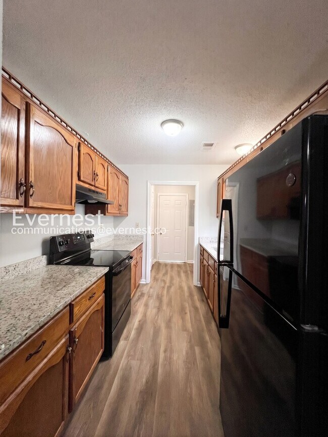 Foto del edificio - 3285 Edenshire Ln