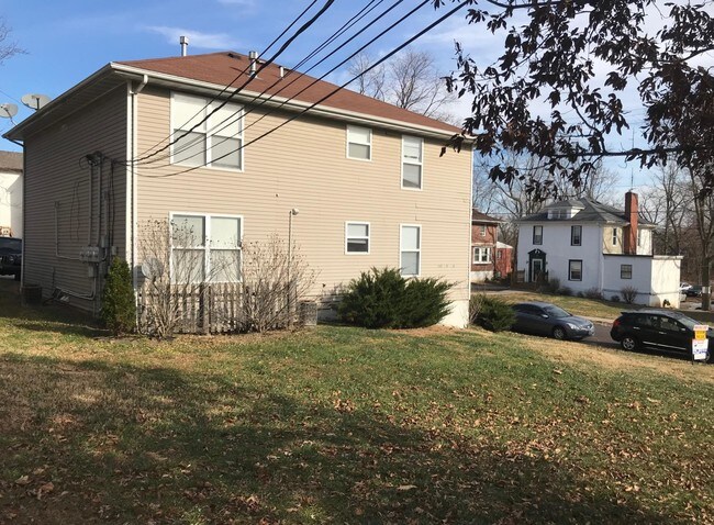 Building Photo - 1517-1521 Wilson Ave