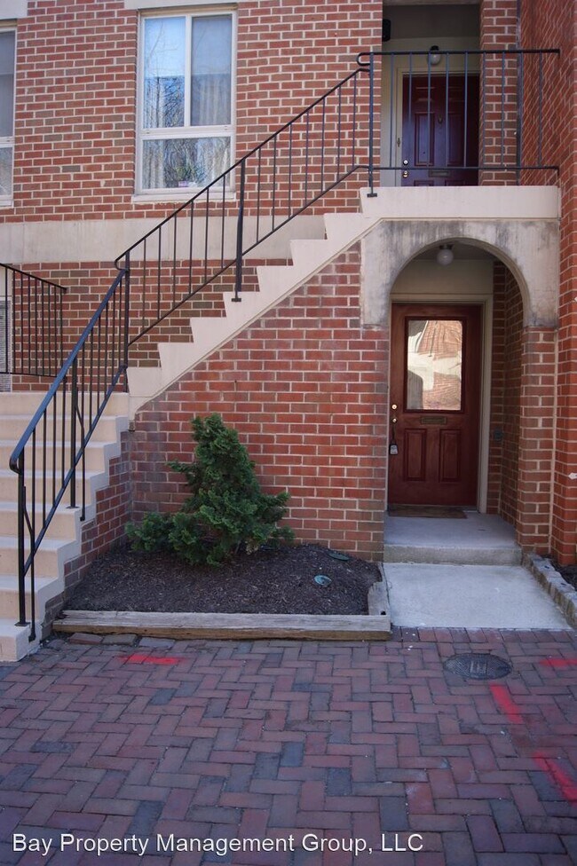 Building Photo - 2 br, 2 bath House - 1 W. Lee Street