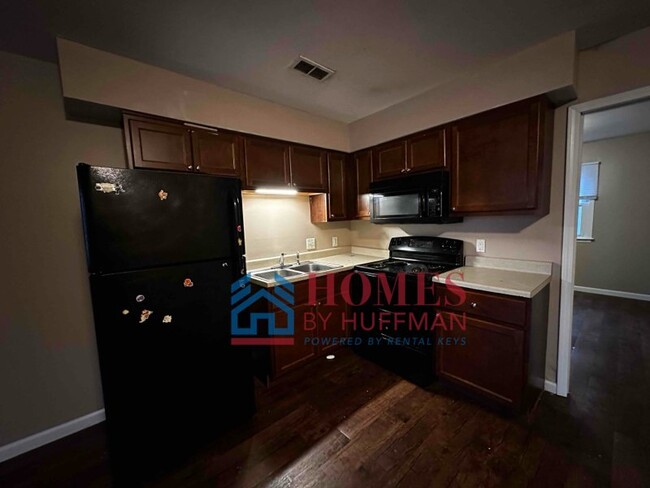 Building Photo - One Bedroom Apartment | Boonville