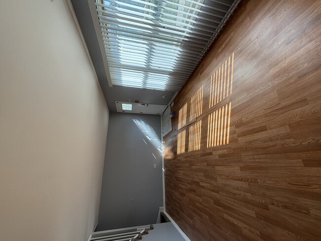 Building Photo - 8028 S Kingston Ave