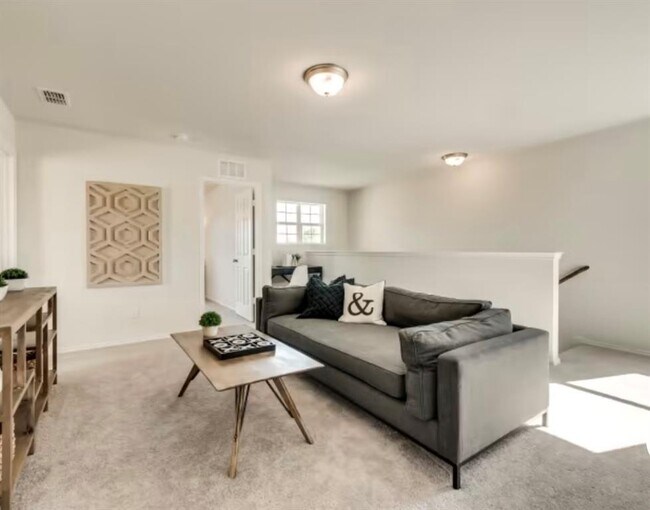 Building Photo - 1009 Greenshank Dr